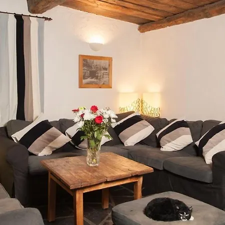 Chalet Sur La Montagne