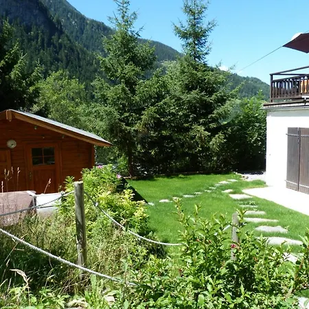 Sur La Montagne Chalet